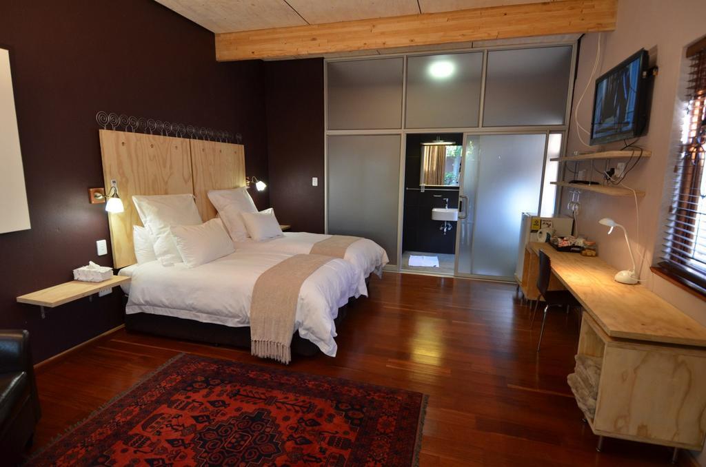 Bed & Breakfast In Hatfield Pretoria-Noord Extérieur photo