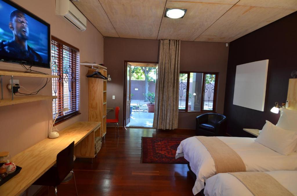 Bed & Breakfast In Hatfield Pretoria-Noord Extérieur photo